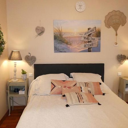 Chambre Le Mas D'Adelice Taulignan Eksteriør billede